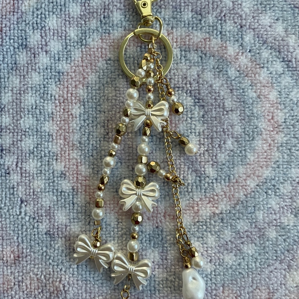 Chic Gold and White Bow Key Holder